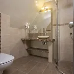 ホテル Carlina & 3*