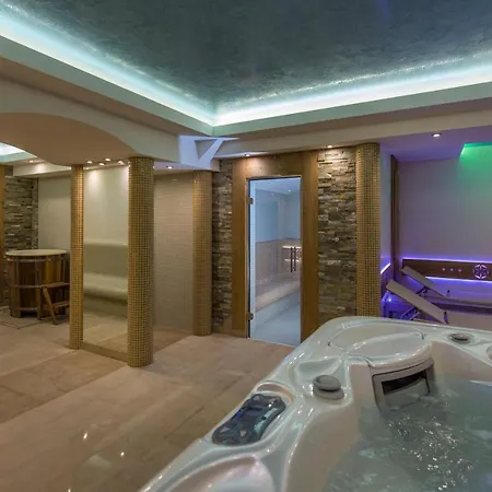 Carlina Hotel&spa 3*