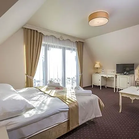 Hotel Carlina & 3*