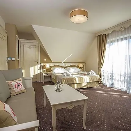 Carlina & Hotel 3*